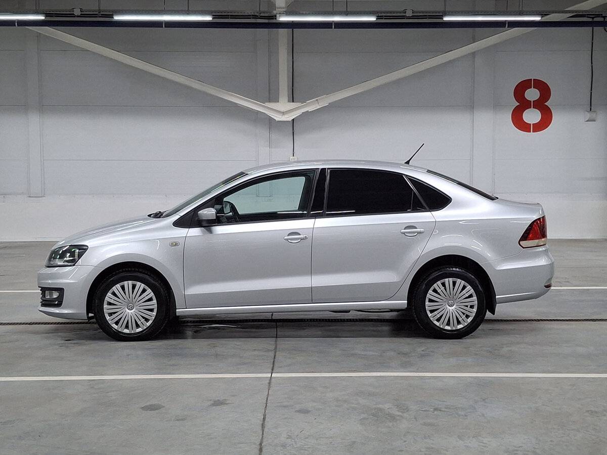 Volkswagen Polo с пробегом — 2016 год. Фото: #7