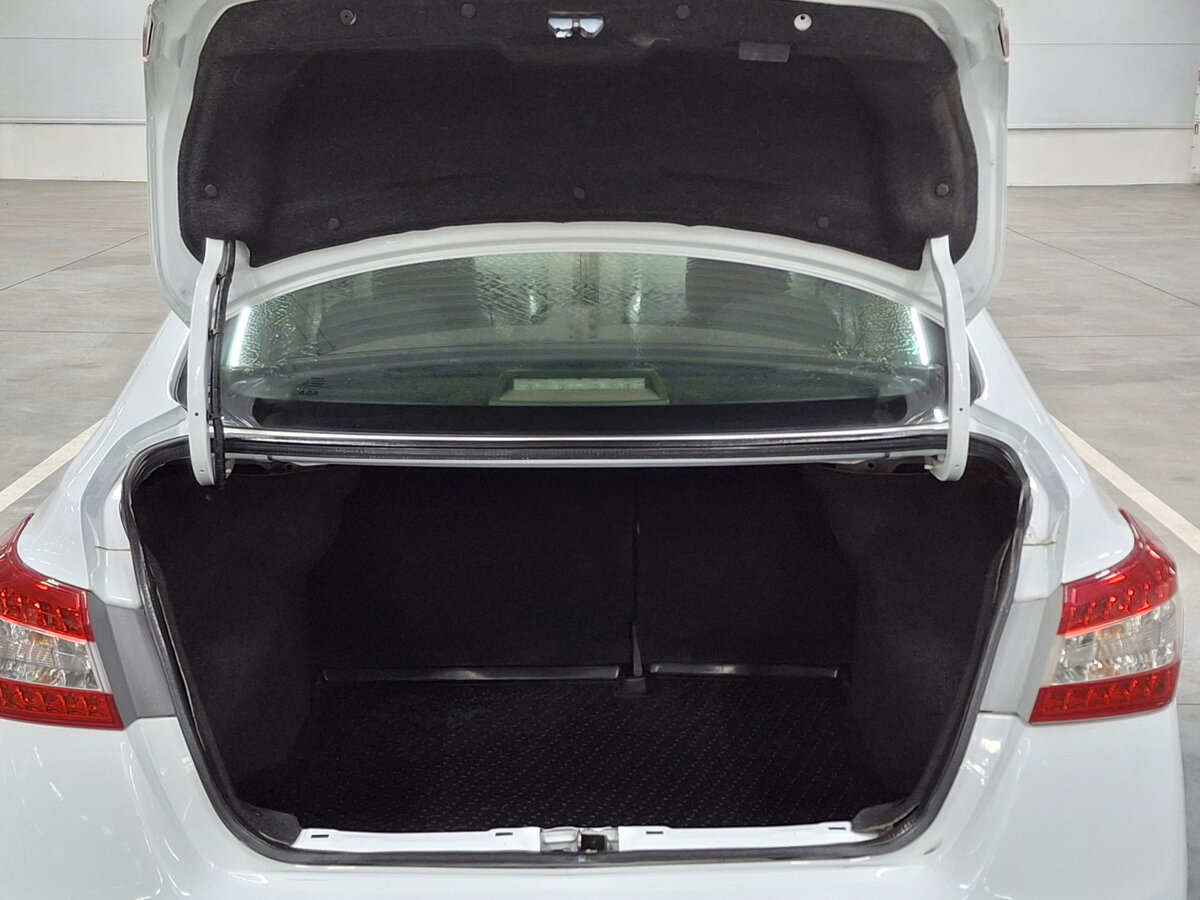 Nissan Sentra с пробегом — 2014 год. Фото: #9