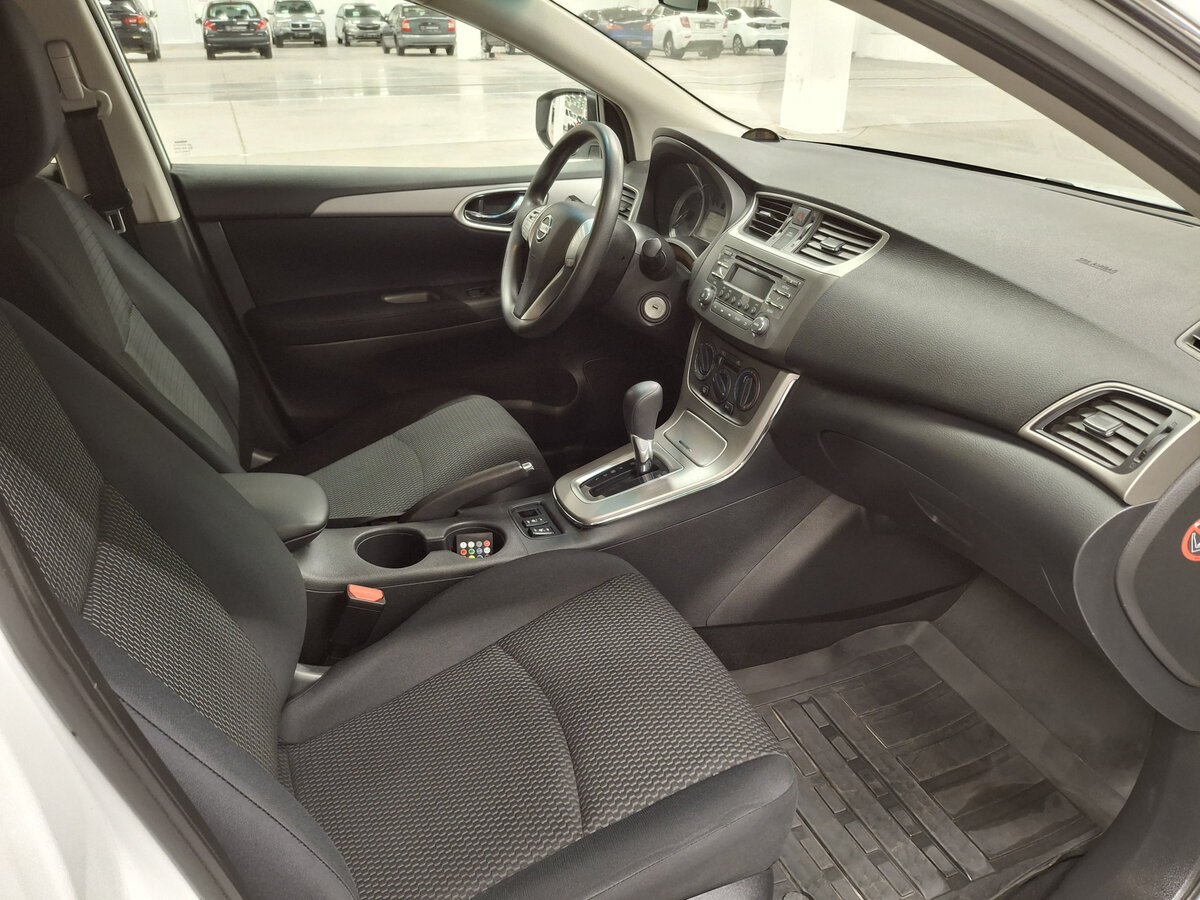 Nissan Sentra с пробегом — 2014 год. Фото: #10