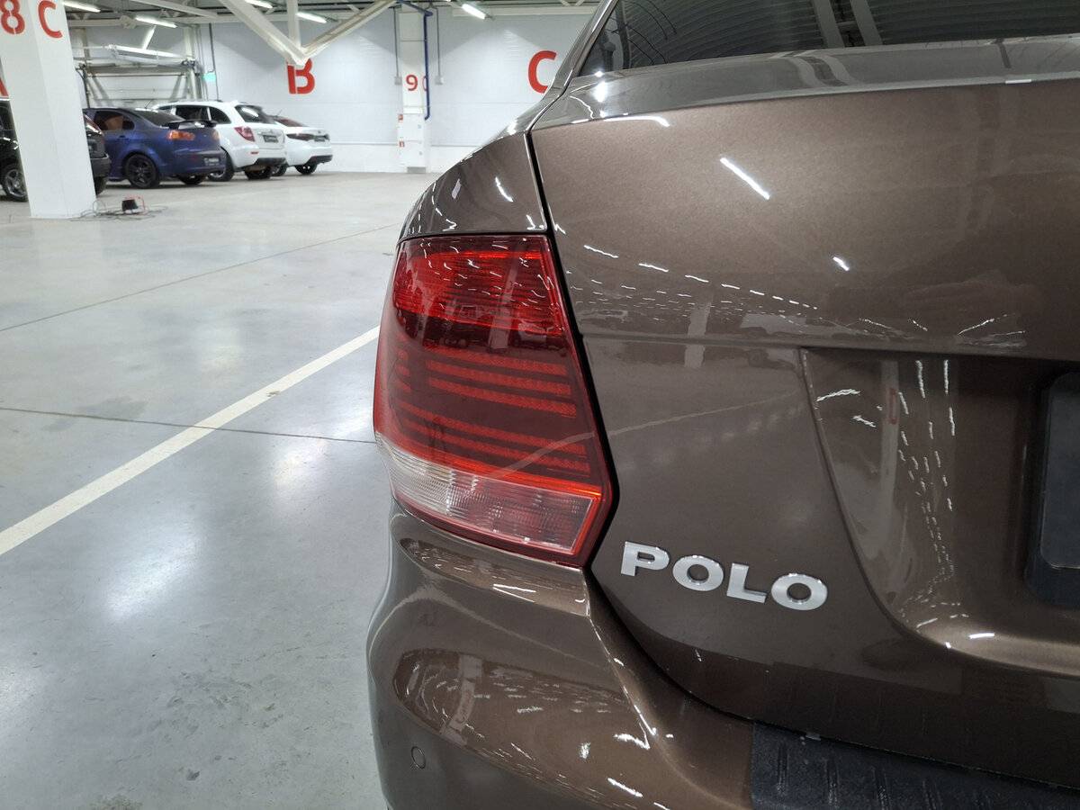 Volkswagen Polo с пробегом — 2018 год. Фото: #8