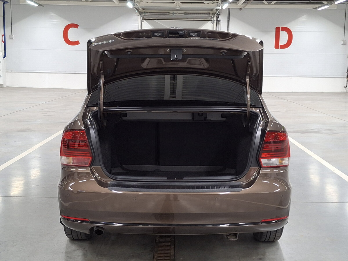 Volkswagen Polo с пробегом — 2018 год. Фото: #9