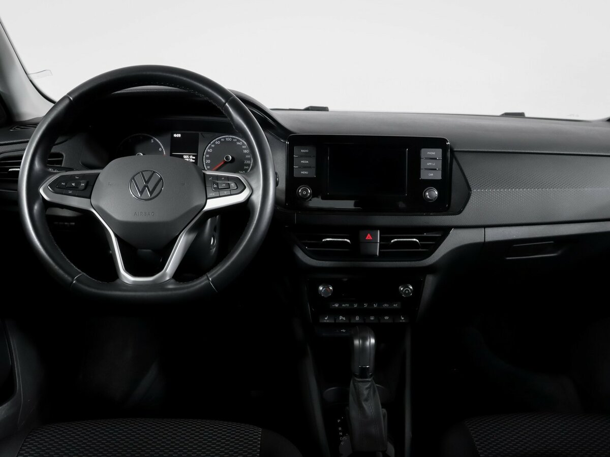 Volkswagen Polo с пробегом — 2021 год. Фото: #9