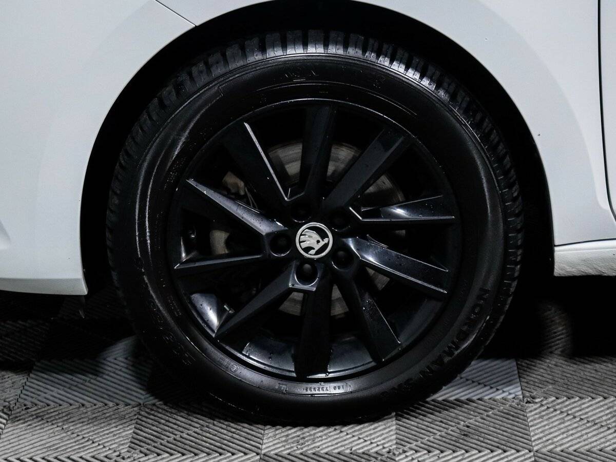 Skoda Rapid с пробегом — 2021 год. Фото: #11