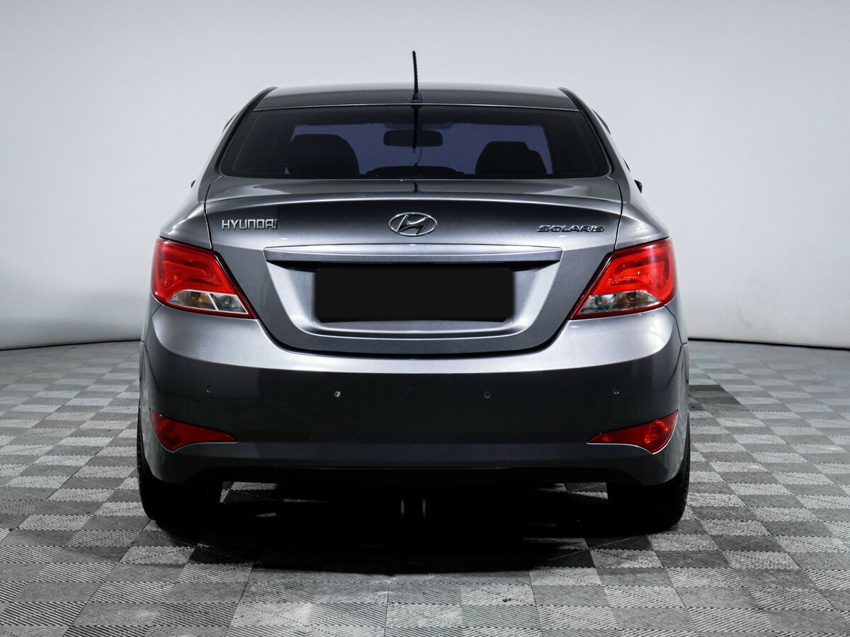 Hyundai Solaris с пробегом — 2014 год. Фото: #4