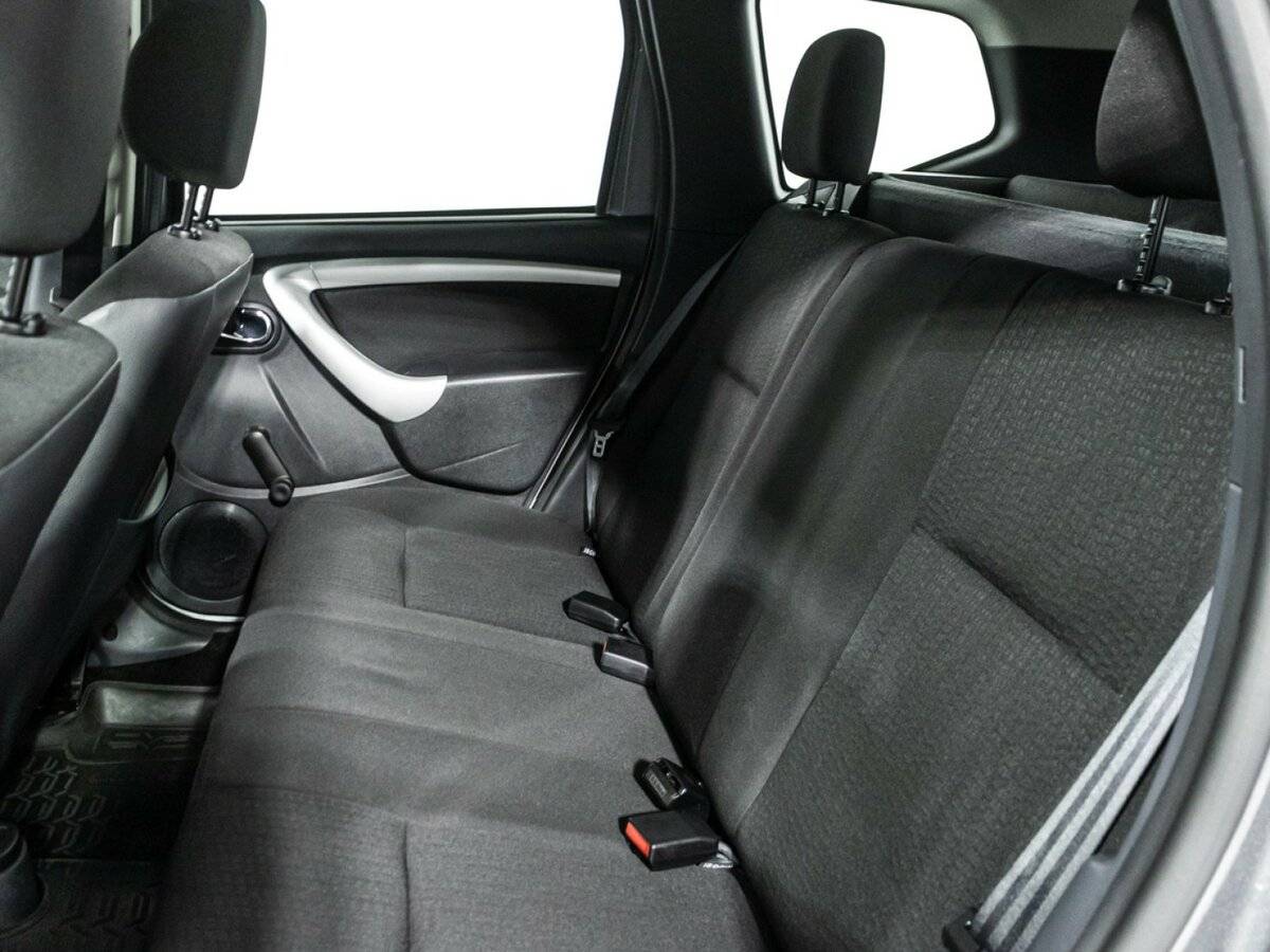 Nissan Terrano с пробегом — 2014 год. Фото: #9