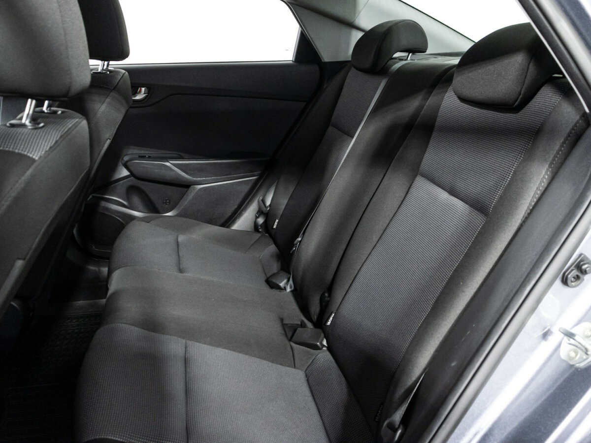 Hyundai Solaris с пробегом — 2020 год. Фото: #9