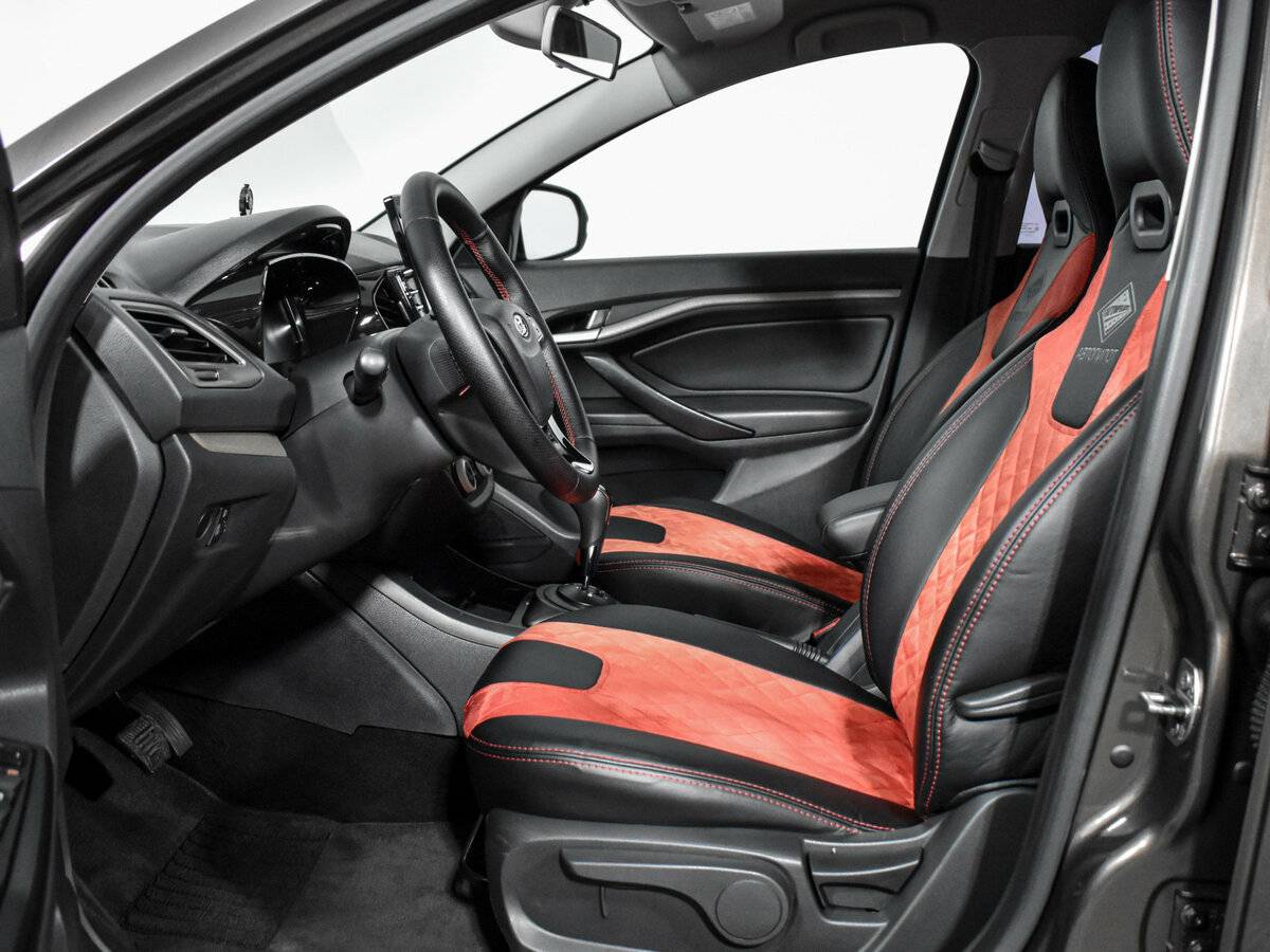 Lada (ВАЗ) Vesta с пробегом — 2018 год. Фото: #9