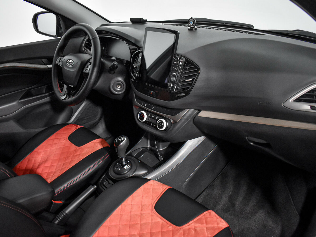 Lada (ВАЗ) Vesta с пробегом — 2018 год. Фото: #12