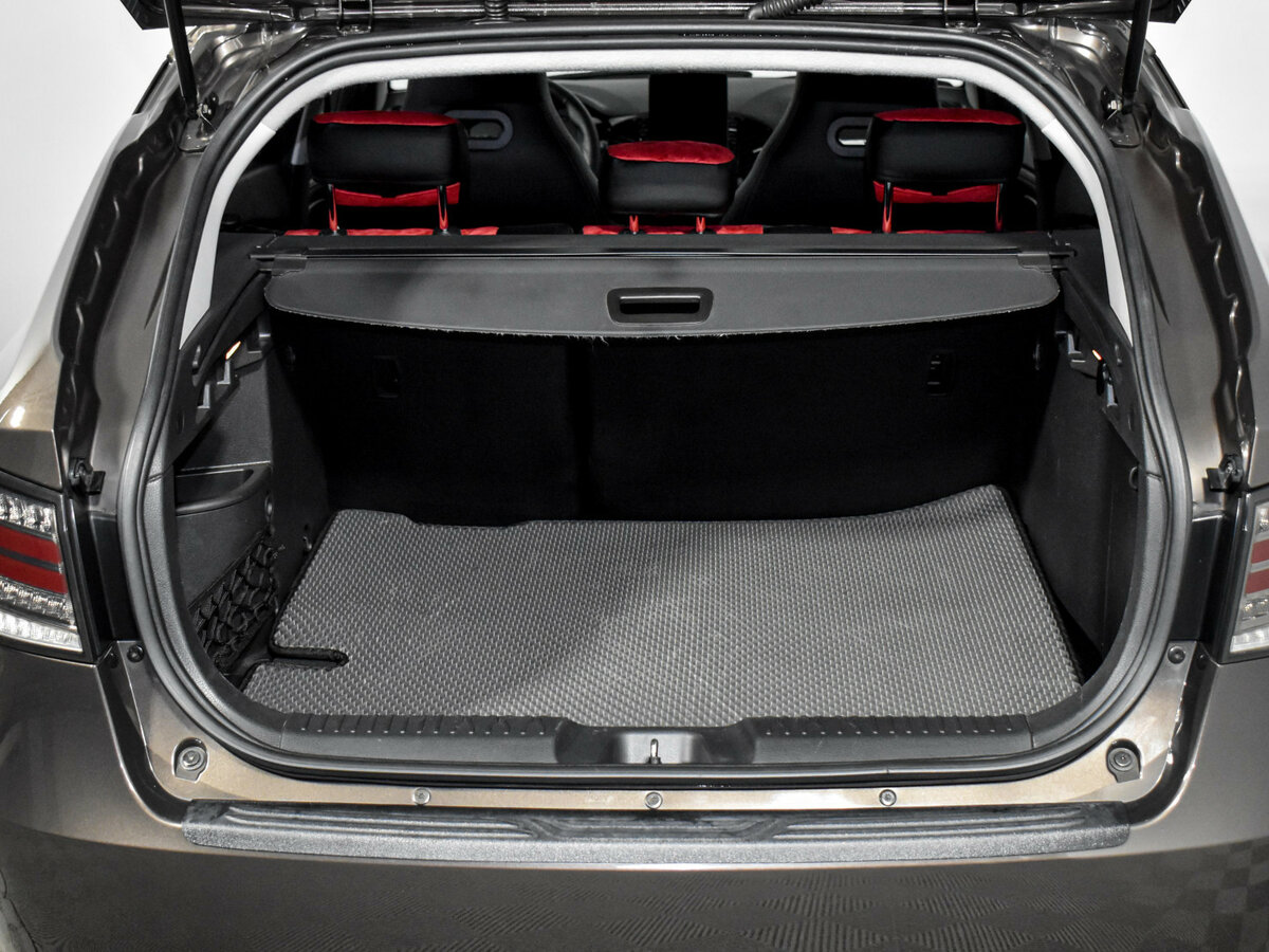 Lada (ВАЗ) Vesta с пробегом — 2018 год. Фото: #18