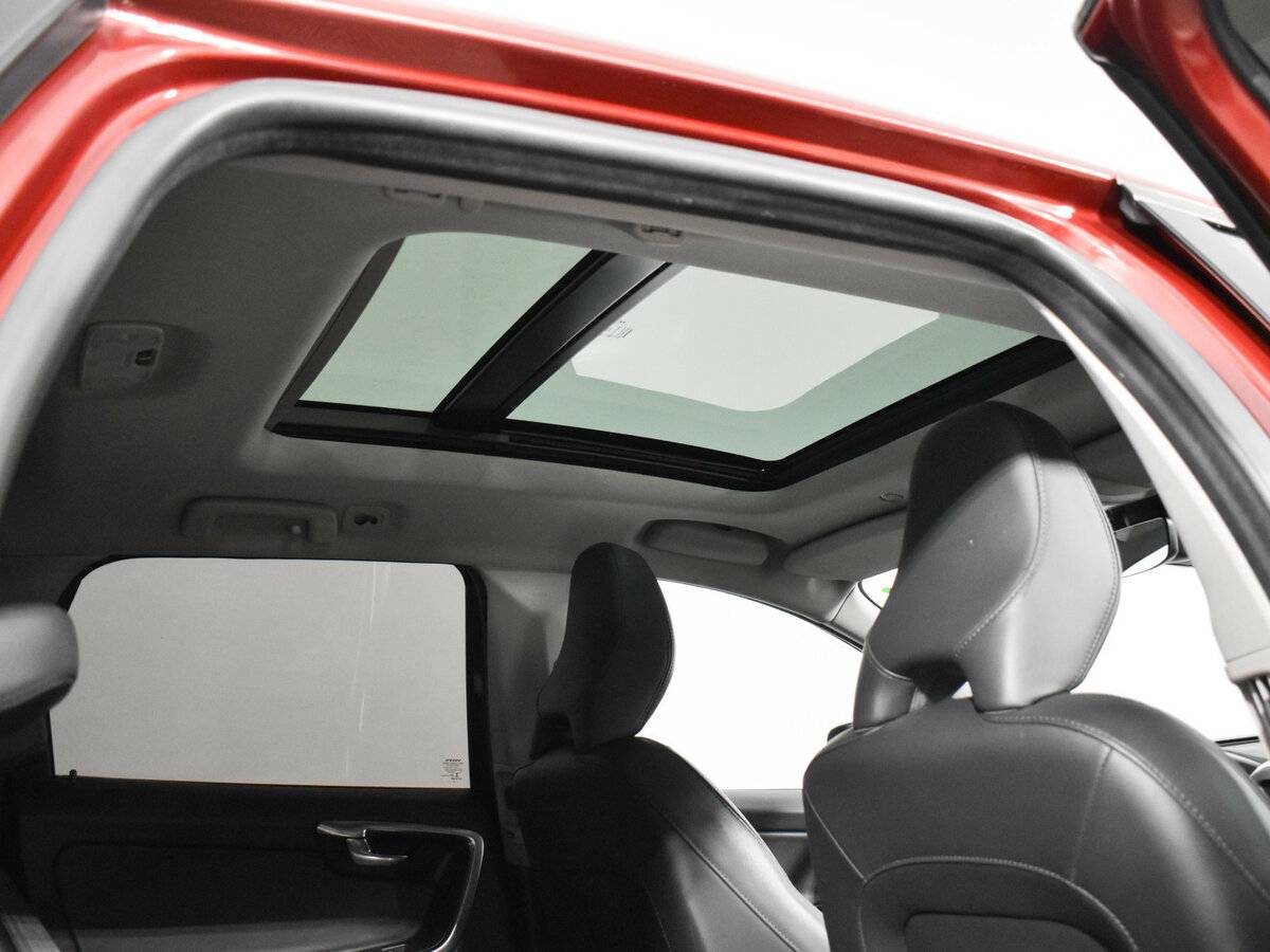 Volvo XC60 с пробегом — 2015 год. Фото: #14