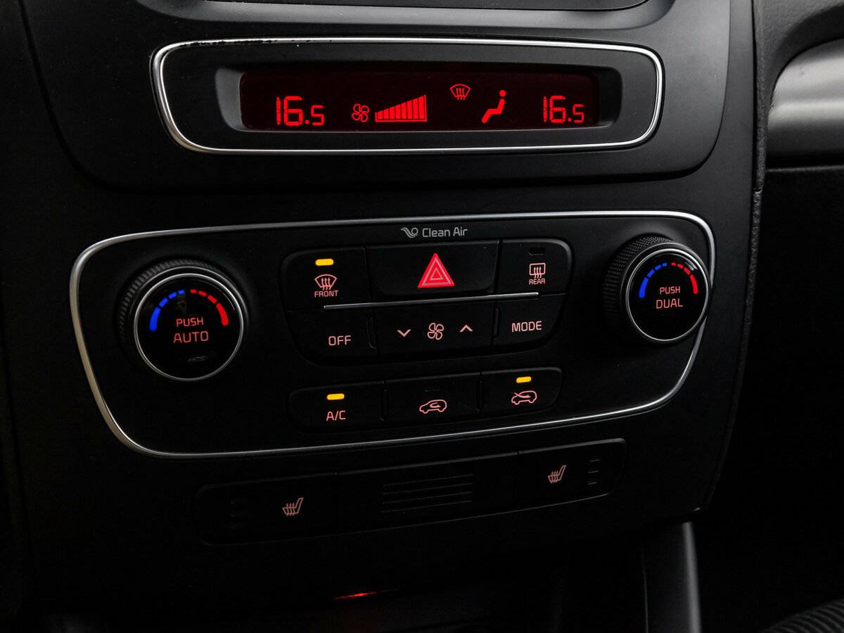 Kia Sorento с пробегом — 2013 год. Фото: #10