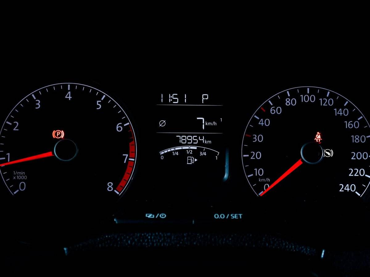 Volkswagen Polo с пробегом — 2018 год. Фото: #8