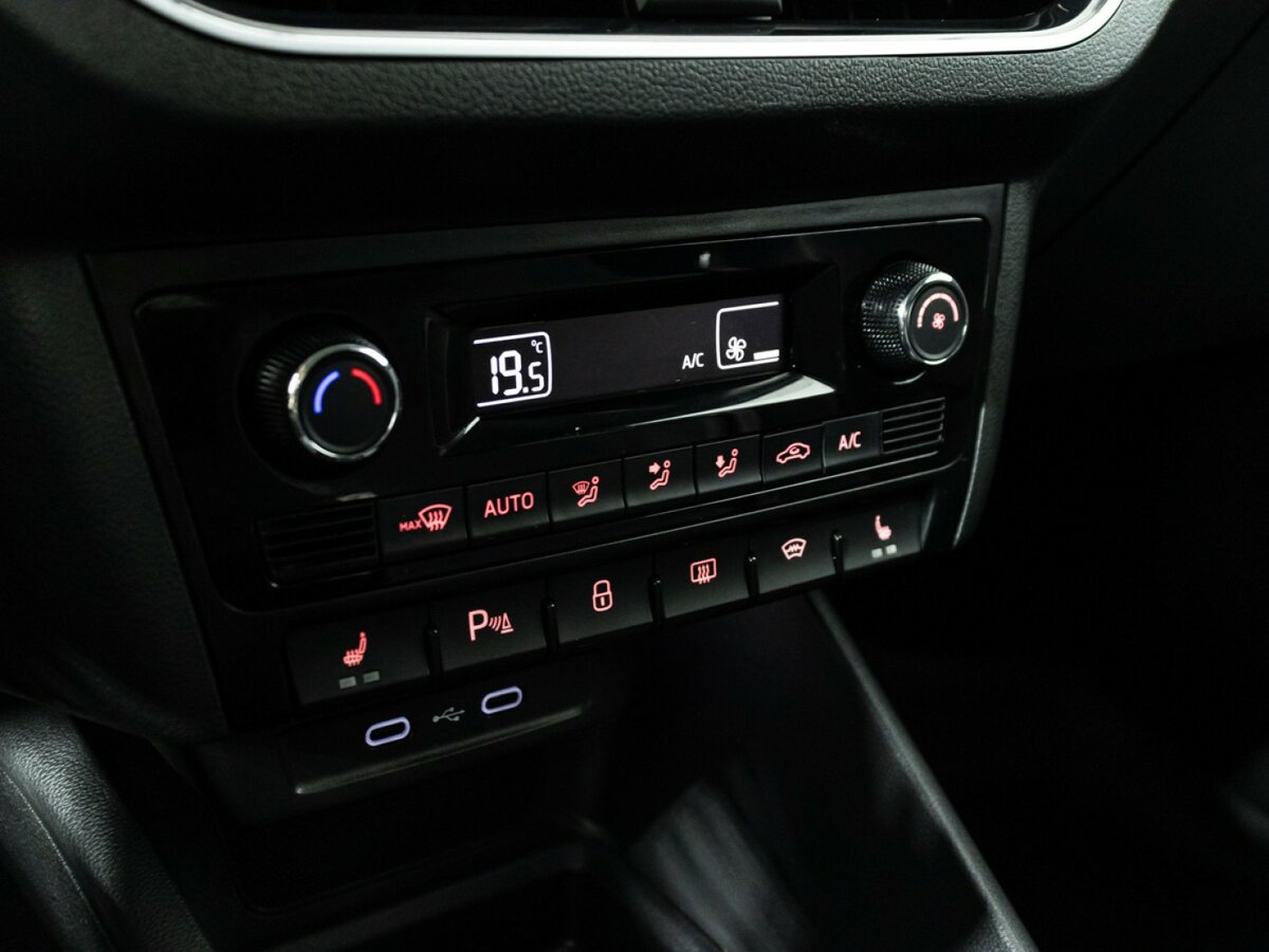 Volkswagen Polo с пробегом — 2020 год. Фото: #16