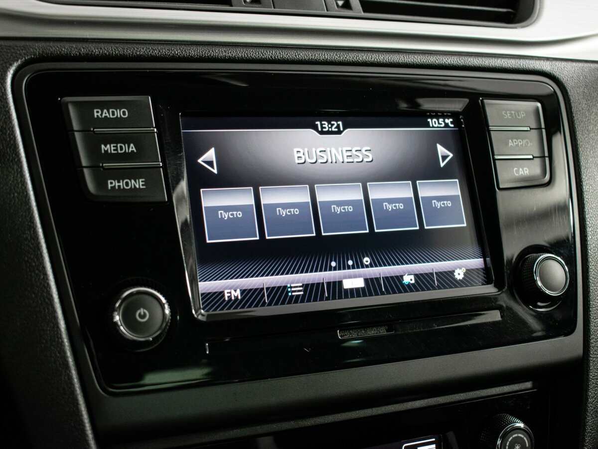 Skoda Rapid с пробегом — 2019 год. Фото: #12