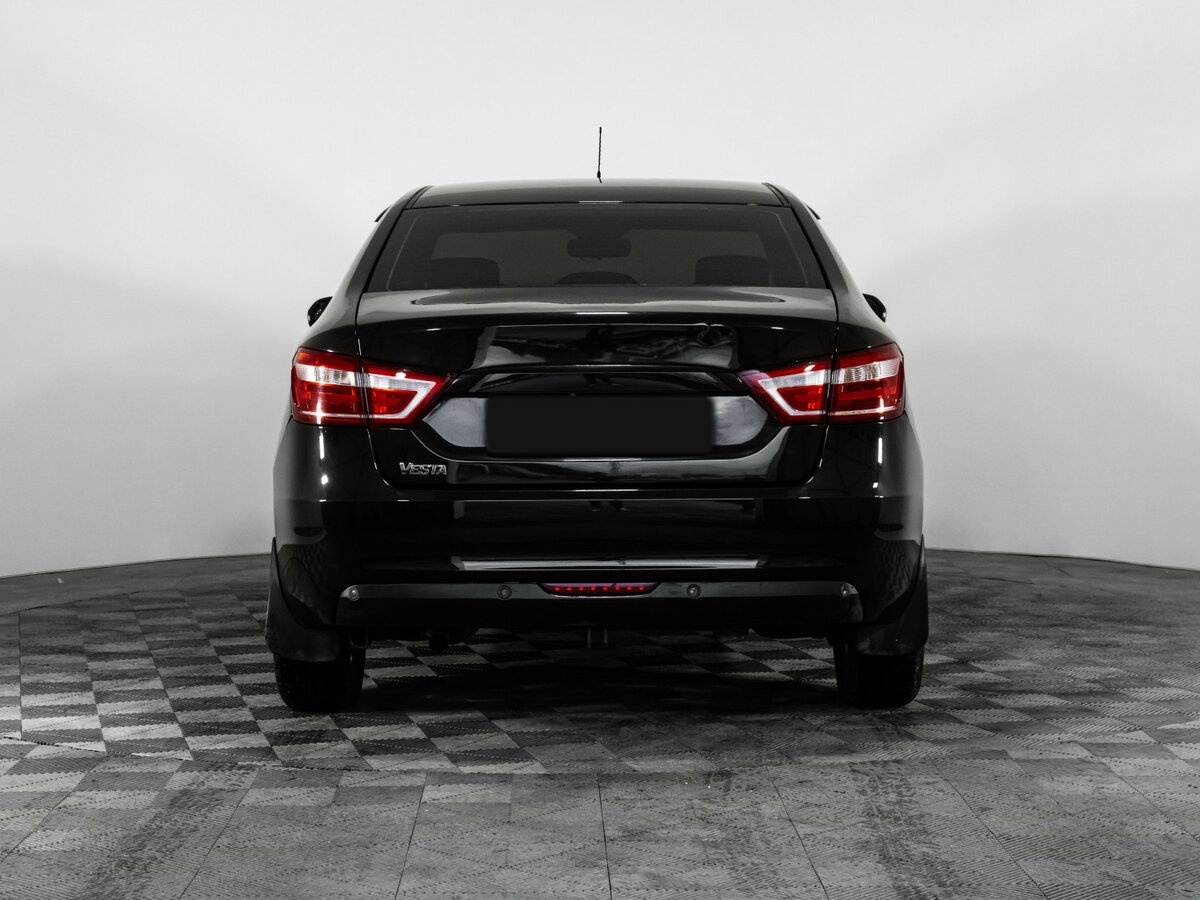 Lada (ВАЗ) Vesta с пробегом — 2017 год. Фото: #4