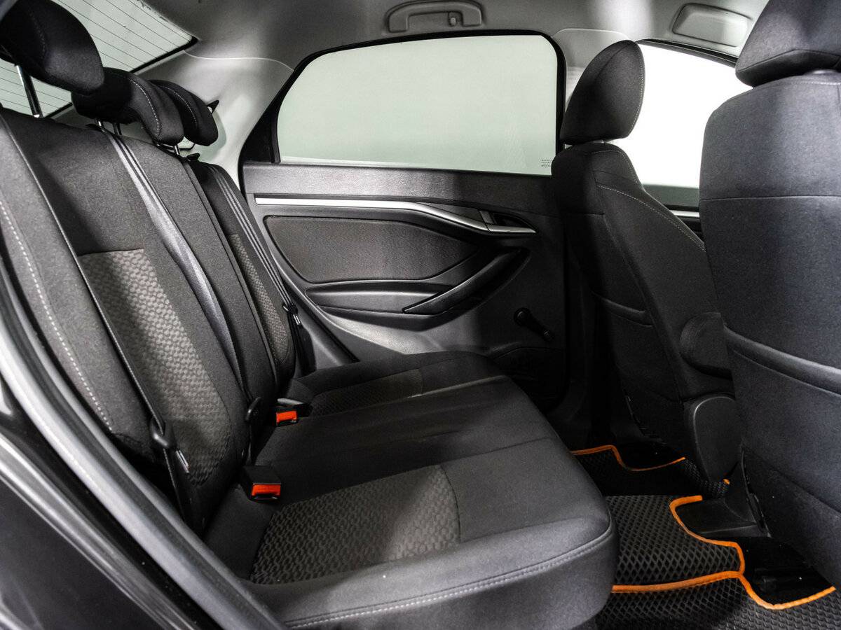 Lada (ВАЗ) Vesta с пробегом — 2017 год. Фото: #12