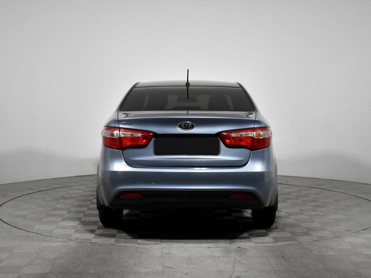 Kia Rio с пробегом — 2012 год. Фото: #5