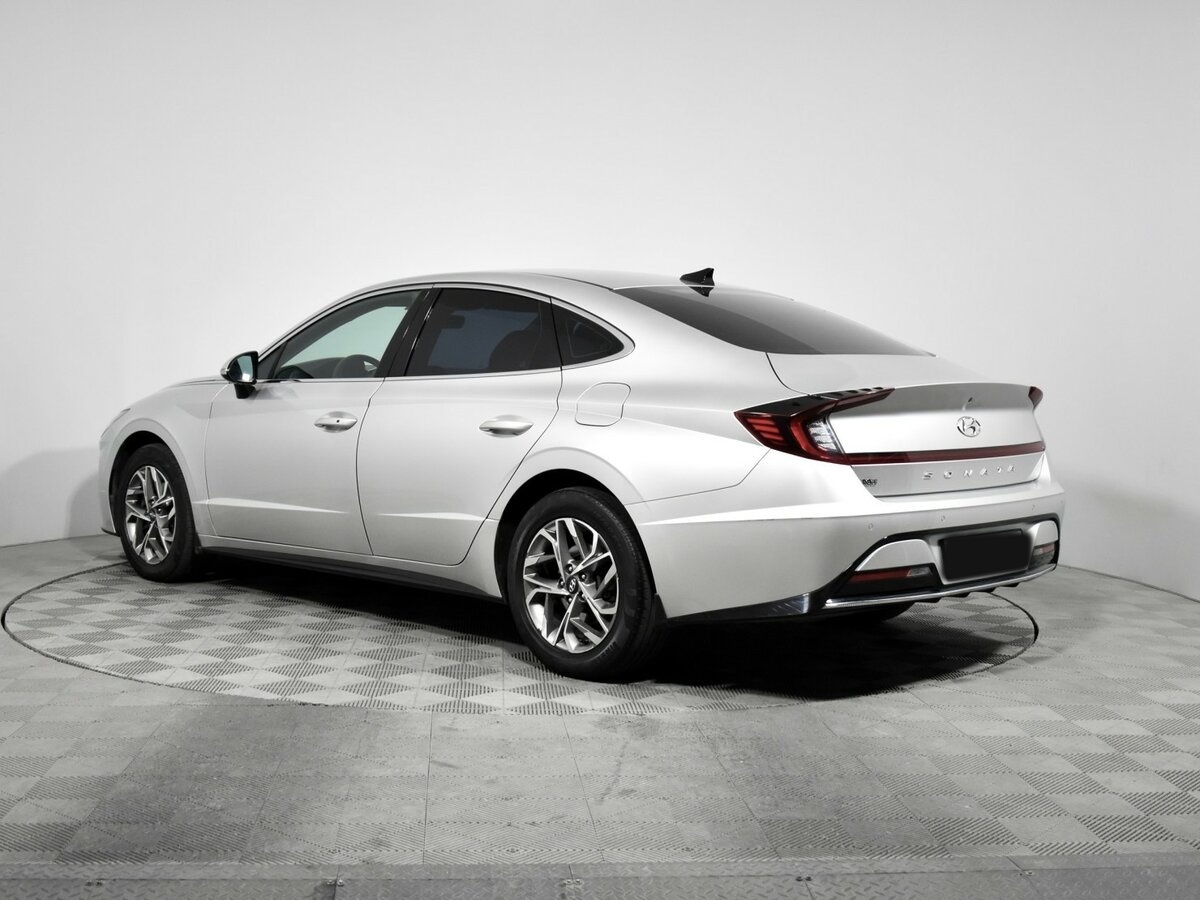 Hyundai Sonata с пробегом — 2021 год. Фото: #6