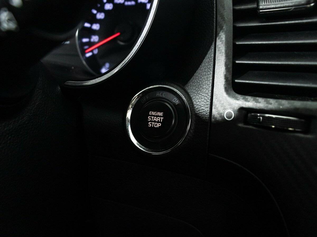 Kia Cerato с пробегом — 2015 год. Фото: #16