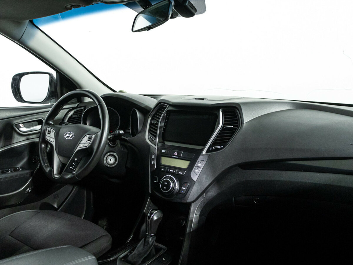Hyundai Santa Fe с пробегом — 2014 год. Фото: #6