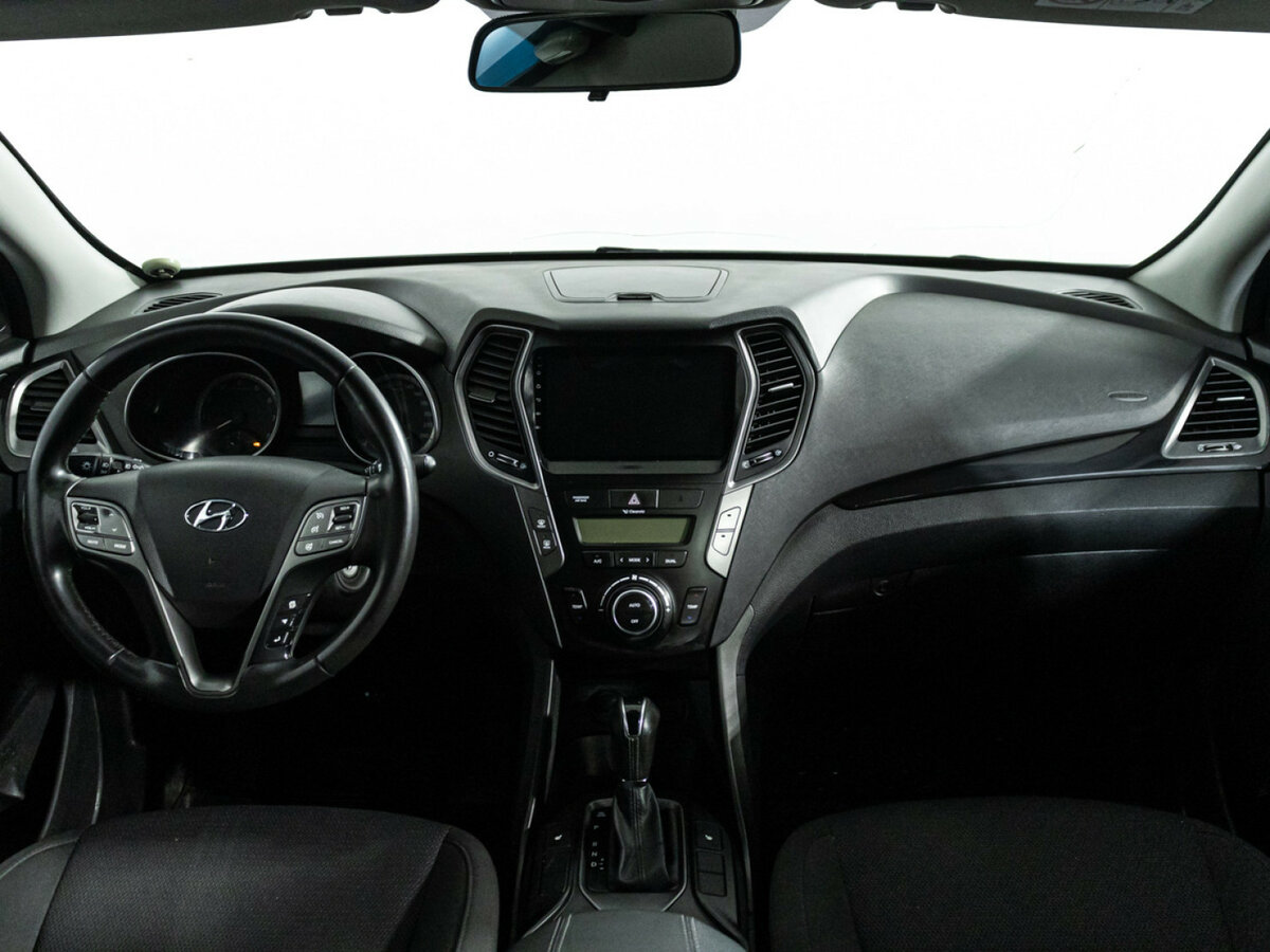 Hyundai Santa Fe с пробегом — 2014 год. Фото: #10