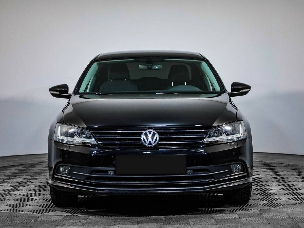 Volkswagen Jetta с пробегом — 2017 год. Фото: #1
