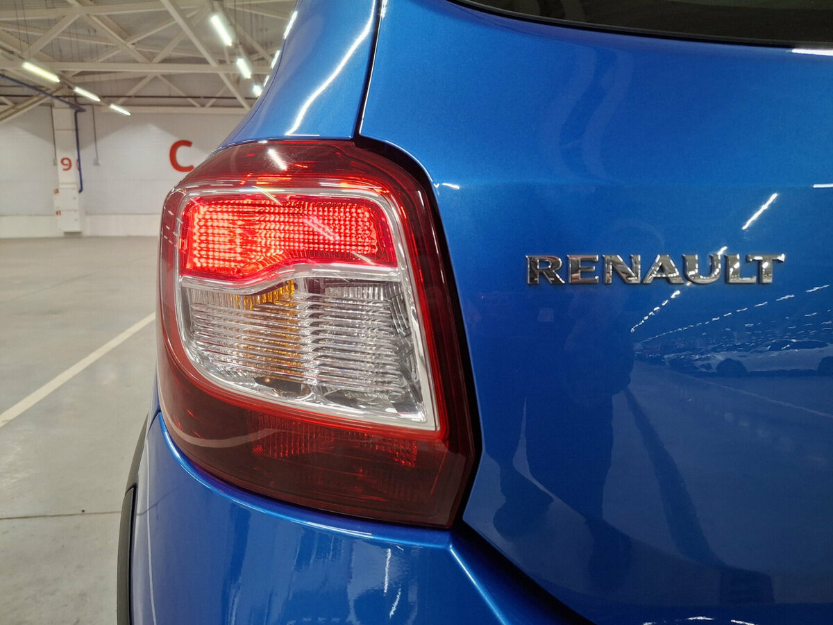 Renault Sandero с пробегом — 2016 год. Фото: #8