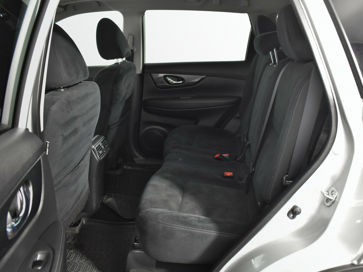 Nissan X-Trail с пробегом — 2015 год. Фото: #10