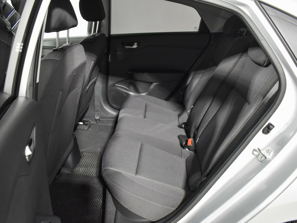 Hyundai Solaris с пробегом — 2020 год. Фото: #10