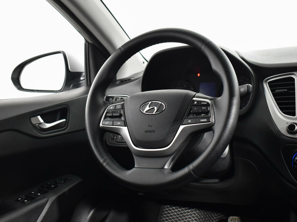 Hyundai Solaris с пробегом — 2020 год. Фото: #13